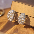 Brincos de argola com diamantes criados em laboratório