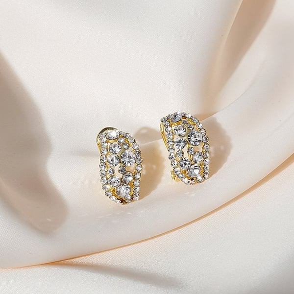 Brincos de argola com diamantes criados em laboratório
