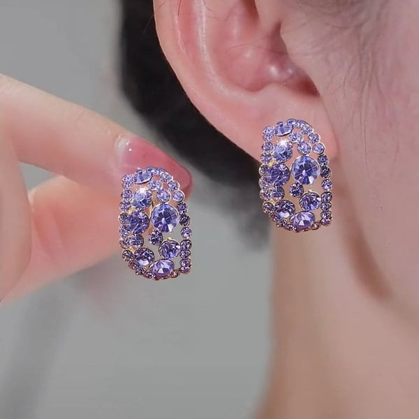 Brincos de argola com diamantes criados em laboratório